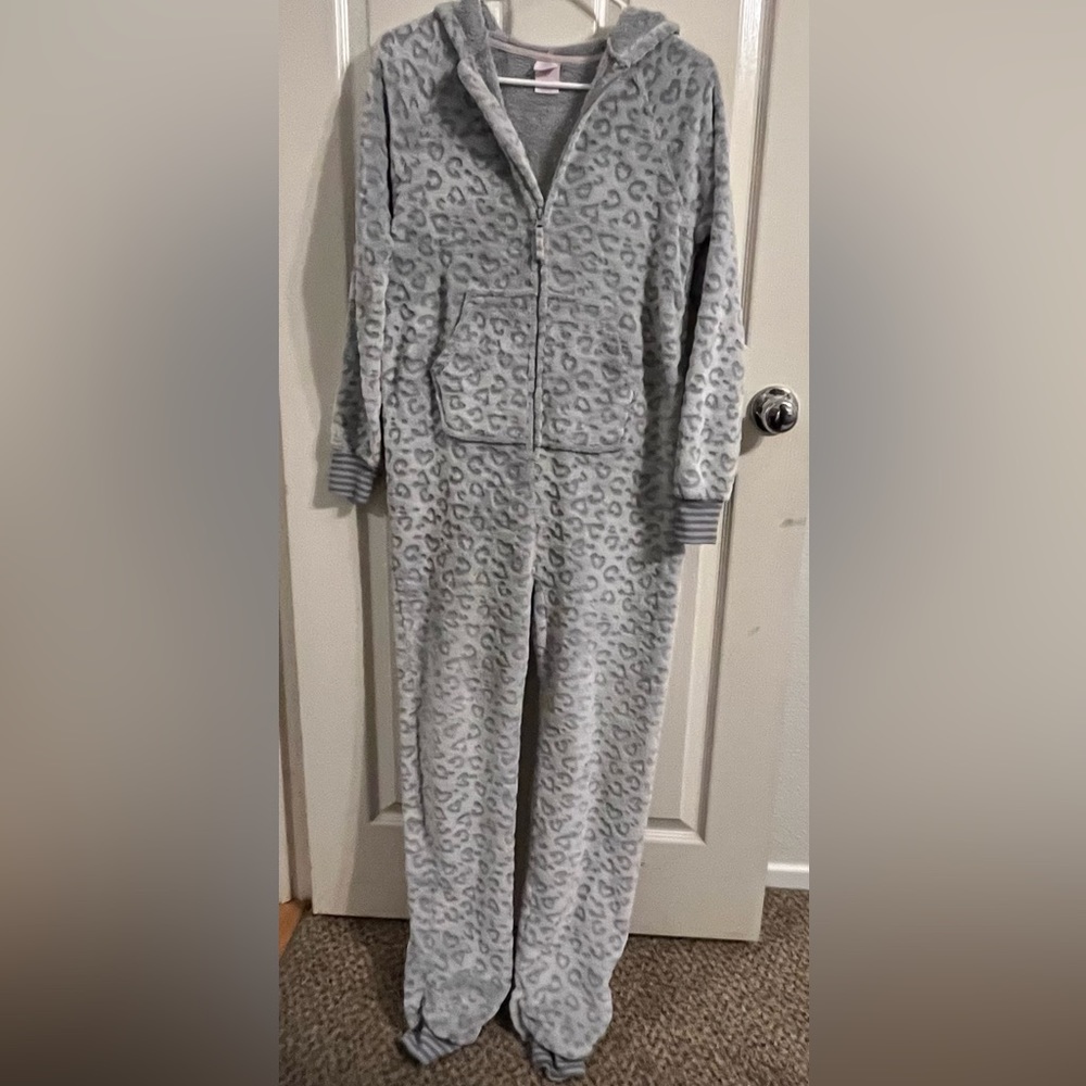 gray leopard print fuzzy youth girl pajama onesie